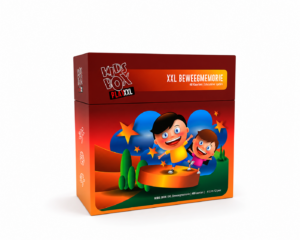 Colorful Kids Box XXL Beweegmemorie game box with two smiling kids on a platform, stars and hills in the background.